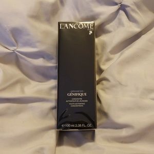 3.4 oz advanced genifique serum.